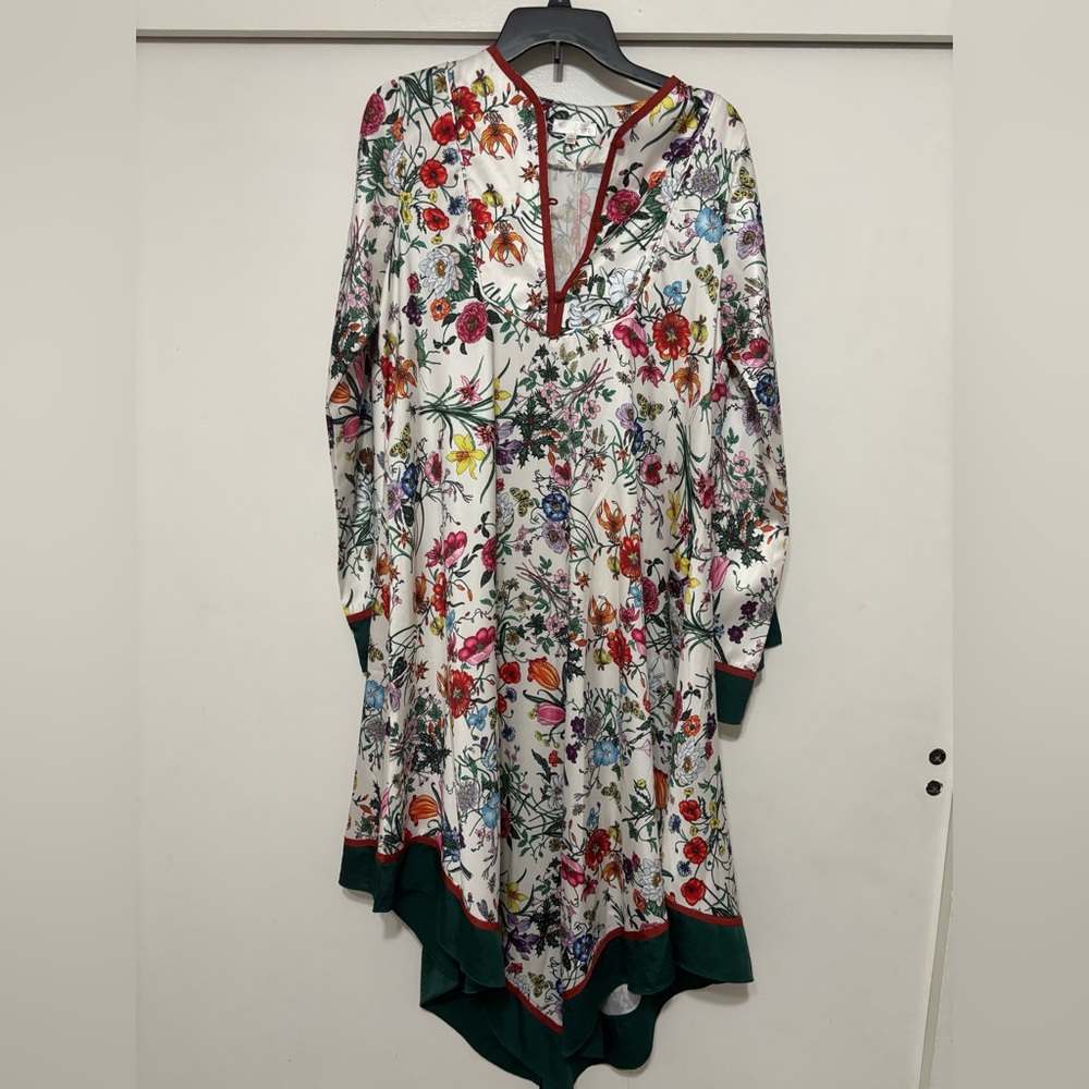 Women’s multi color floral white dress with green trim size Large